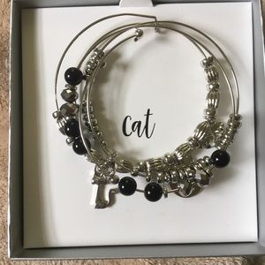 NWOT Cat Charm bracelet set